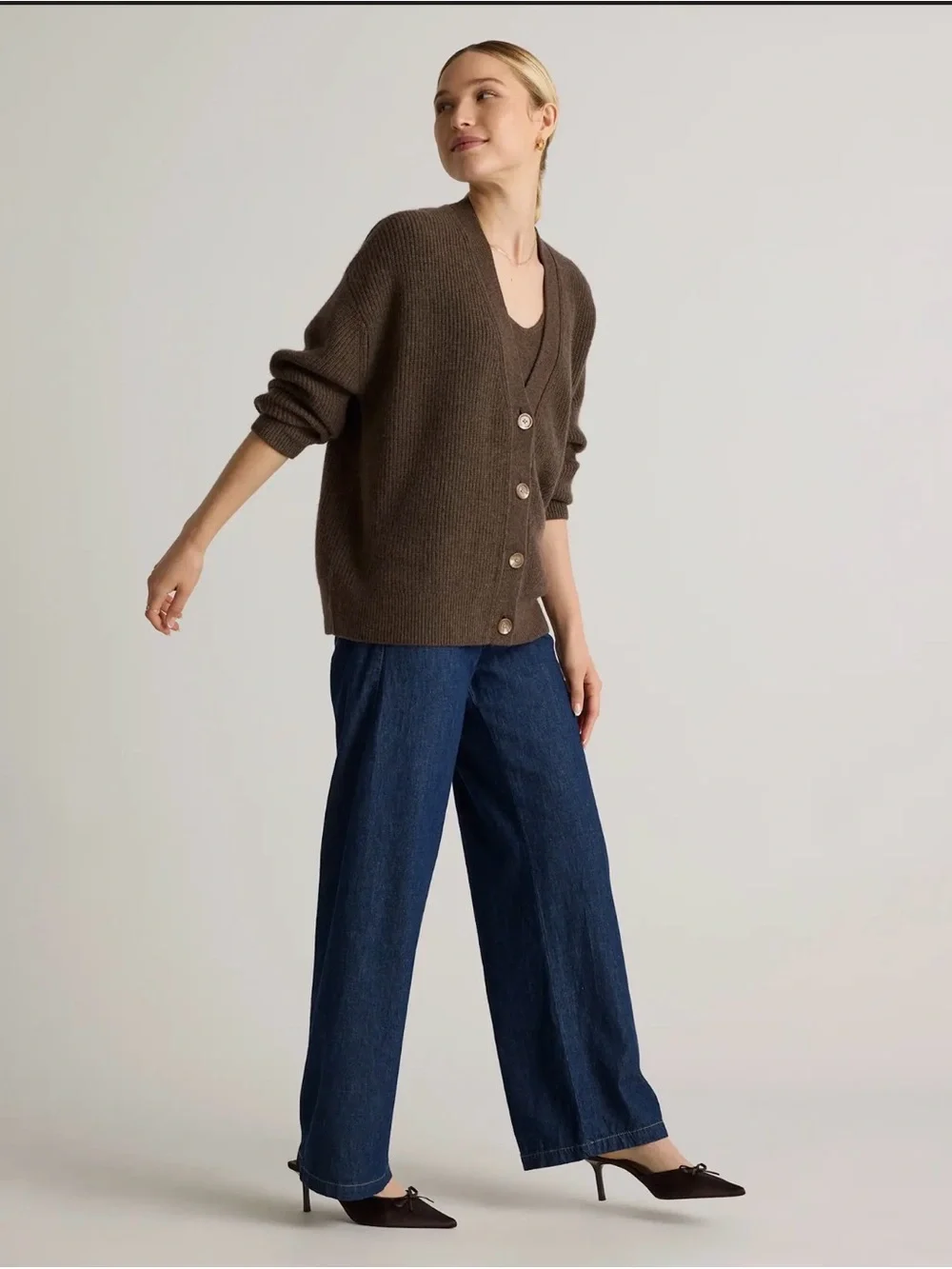 Quince | Mongolian Cashmere Fisherman Boxy
Cropped Cardigan Sweater - Picture 2 of 11